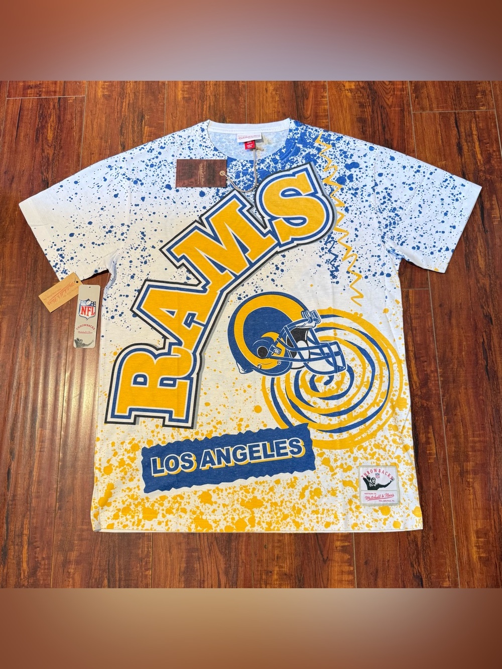 Los Angeles, Rams Mitchell & Ness T-Shirt Size Medium Brand New w/Tags Read Info